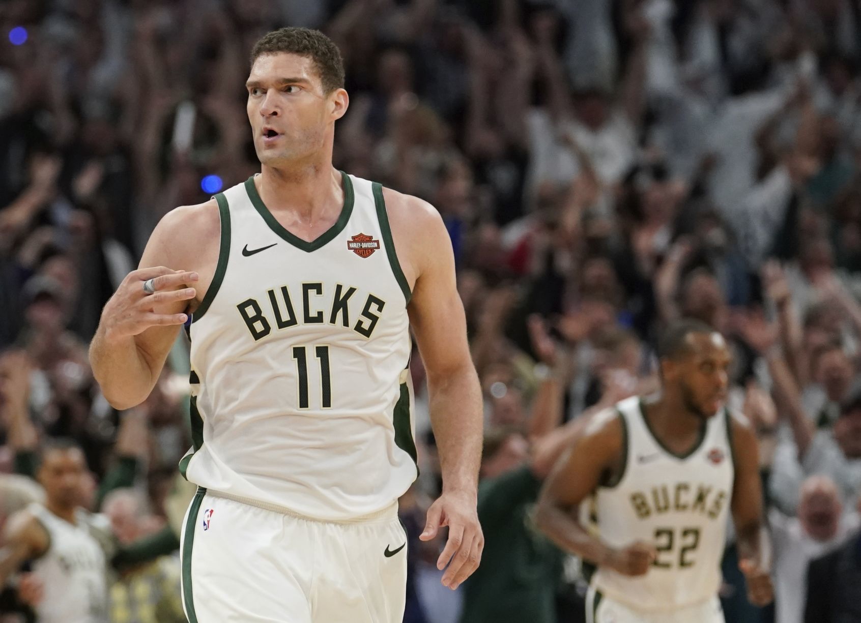 Bucks 108, Raptors 100